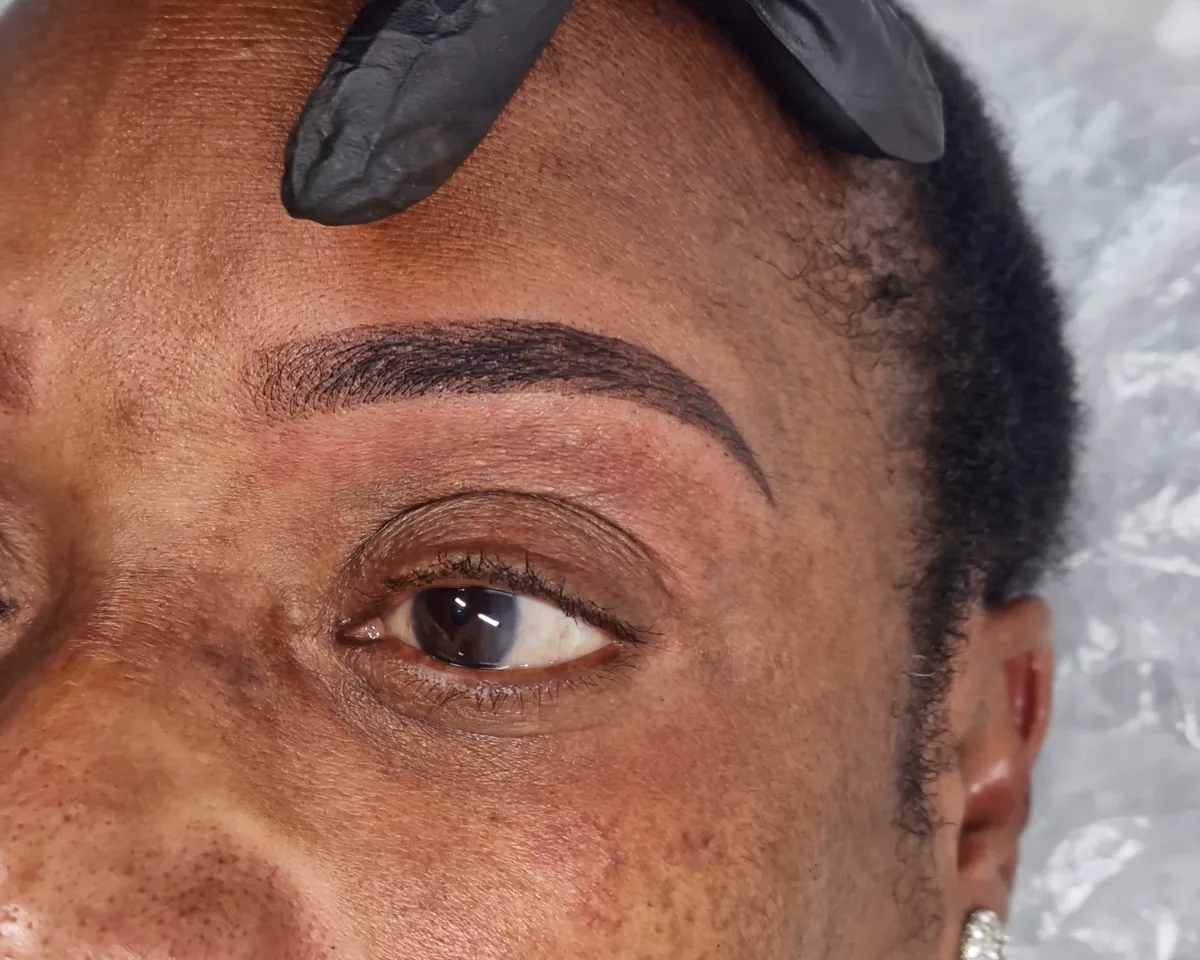 Full ombré powder brows after treatment